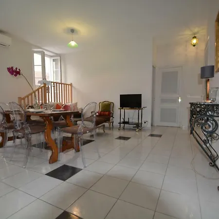 Le Carre D'or Apartment